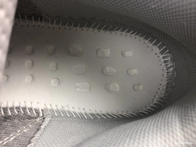 Adidas Cream Boost Yeezy Cream V2 GY7924 700 0728